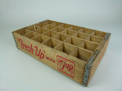 Vintage 'Fresh Up' 7up crate - 24 section - eyespy